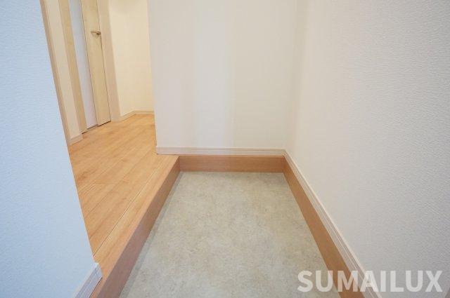 メゾンクレール御領の玄関