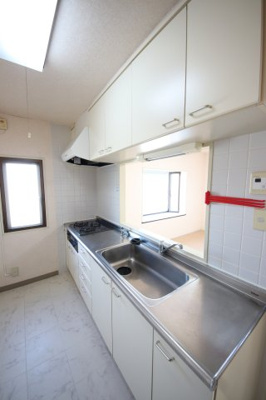 【キッチン】 | YK北本マンション | ※同タイプの別の部屋の写真です。