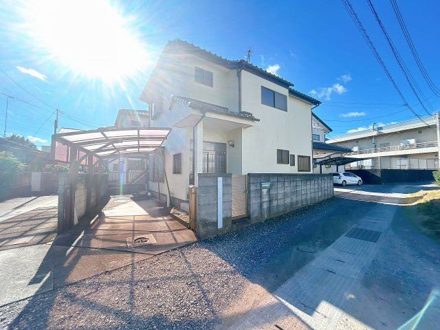 稲敷郡阿見町岡崎１丁目　中古戸建ての駐車場|【12月28日まで現況販売】駐車スペース写真です。