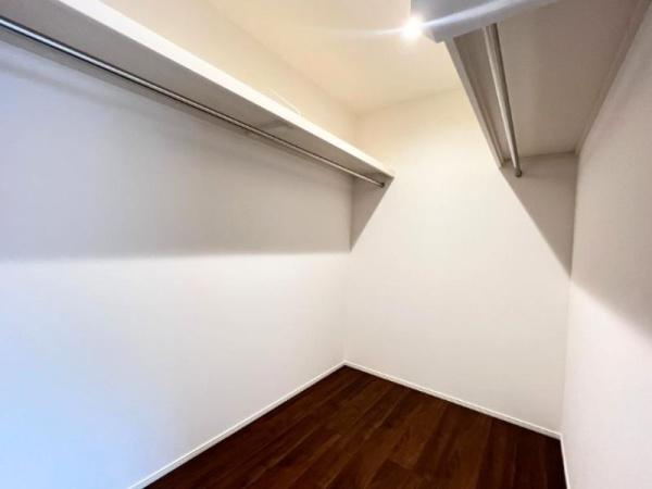 タマタウン美し野　3号地の収納|ウォークインクローゼットも広々確保しております。
