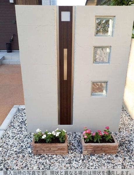 明野南一丁目中古のその他|スタイリッシュなデザインの門柱が印象的です。ガラスブロックがアクセントとなり外観を引き立てています。