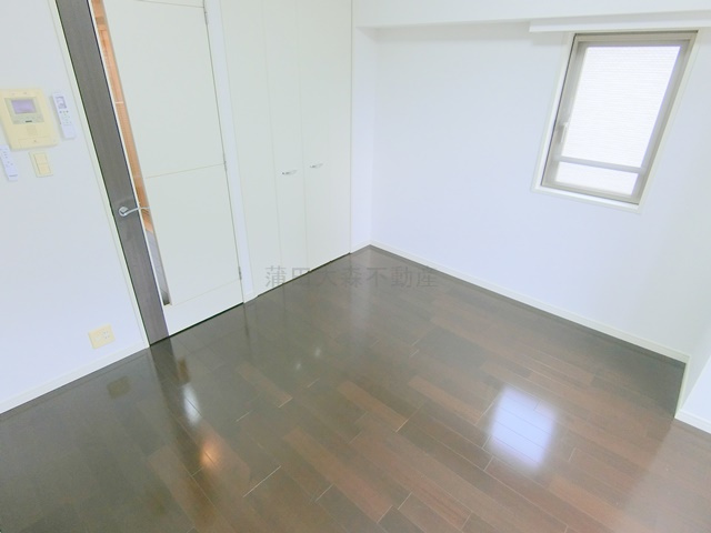 グランドコンシェルジュ蒲田イーストの居間・リビング