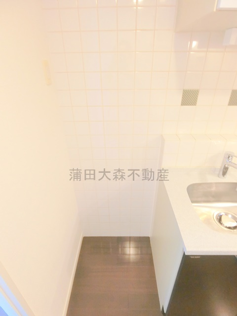 グランドコンシェルジュ蒲田イーストのキッチン|冷蔵庫置場