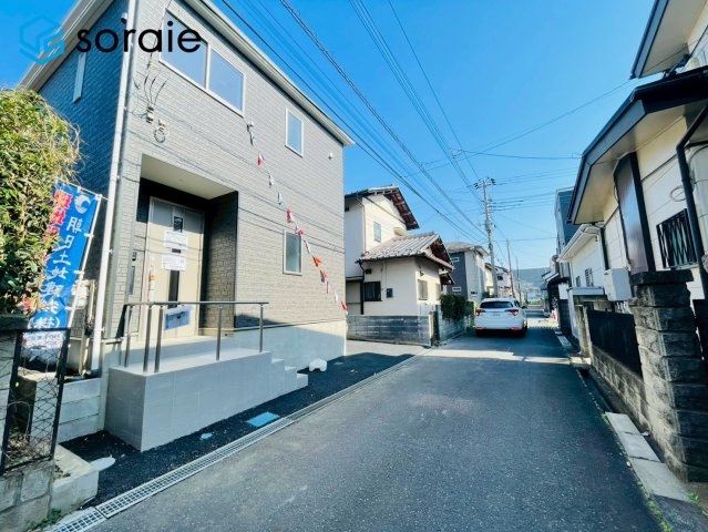 入間市東藤沢第28　新築戸建て クレイドルガーデンの前面道路含む現地写真|3/23撮影