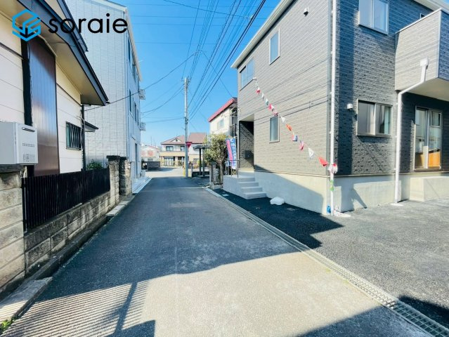 入間市東藤沢第28　新築戸建て クレイドルガーデンの前面道路含む現地写真|3/23撮影
