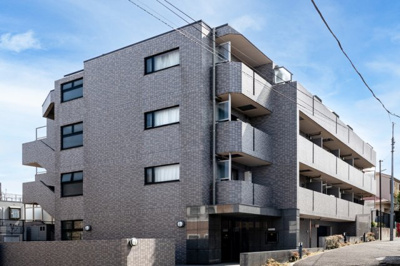 【外観】 | ルーブル高円寺参番館 | 鉄筋コンクリート造のがっちりとした建物。