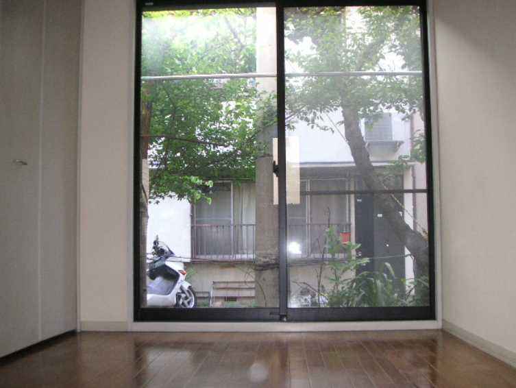 ソフィア　バストイレ別　室内洗濯機置場　学生おすすめの居間・リビング