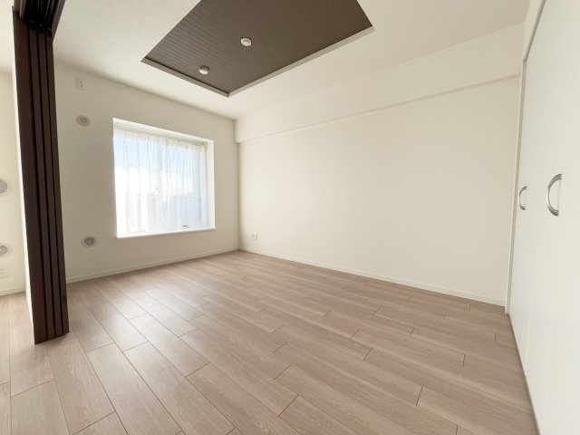 ライオンズガーデン狭山祇園の洋室|リビング横の6帖洋室です♪