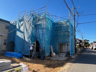 【外観】 | ただいま建築中です！人気の南側角地！陽当たり良好♪