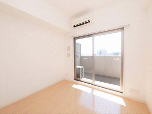 大阪市西区南堀江４丁目の賃貸マンションの居間・リビング