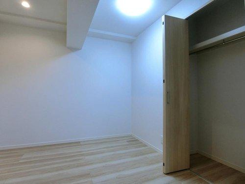 ダイアパレス女池上山の洋室