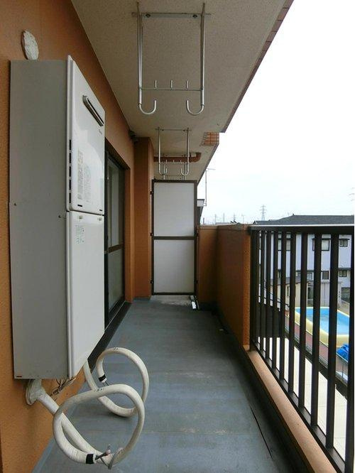 ダイアパレス女池上山のバルコニー