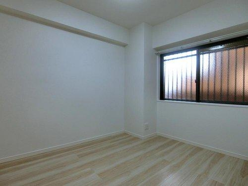 ダイアパレス女池上山の洋室