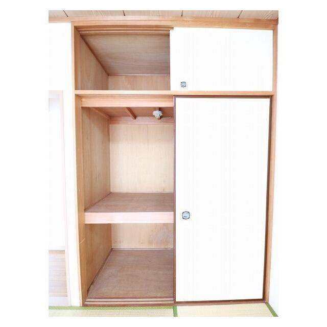 川崎市麻生区岡上の賃貸マンションの収納