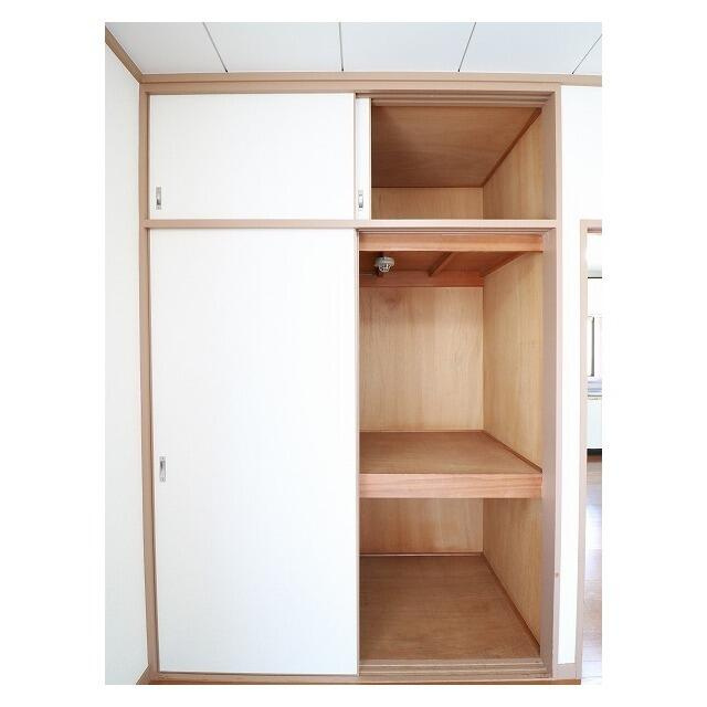 川崎市麻生区岡上の賃貸マンションの収納