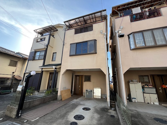 若松町西3丁目貸家の外観