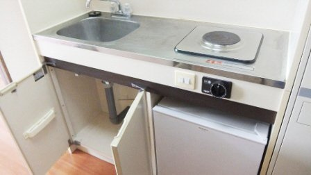 ドエル西船のキッチン|ミニ冷蔵庫付き