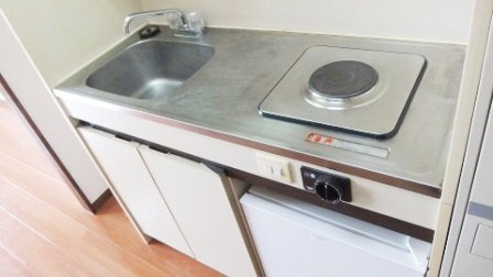 ドエル西船のキッチン|1口電気コンロ