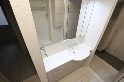 【洗面所】 | プランドール文の里 | 三面鏡付き独立洗面台