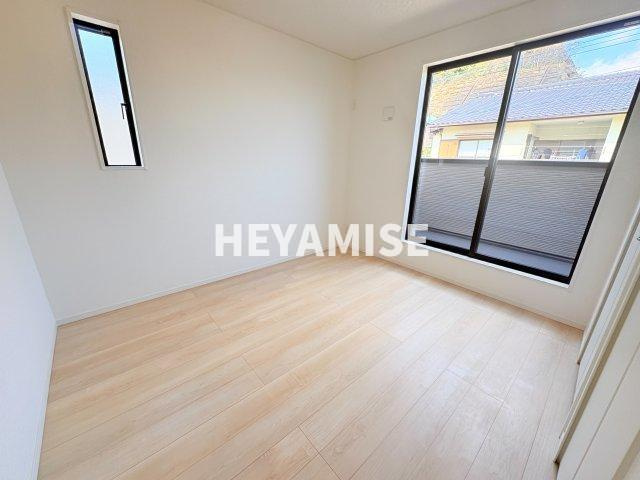 北栄町新築戸建の洋室