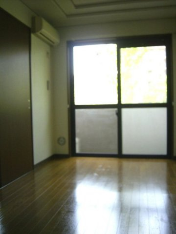 ディア・ライフ咲の居間・リビング|リビングも広いです