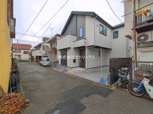 板橋区赤塚7丁目　ZEH水準住宅　限定1棟の前面道路含む現地写真