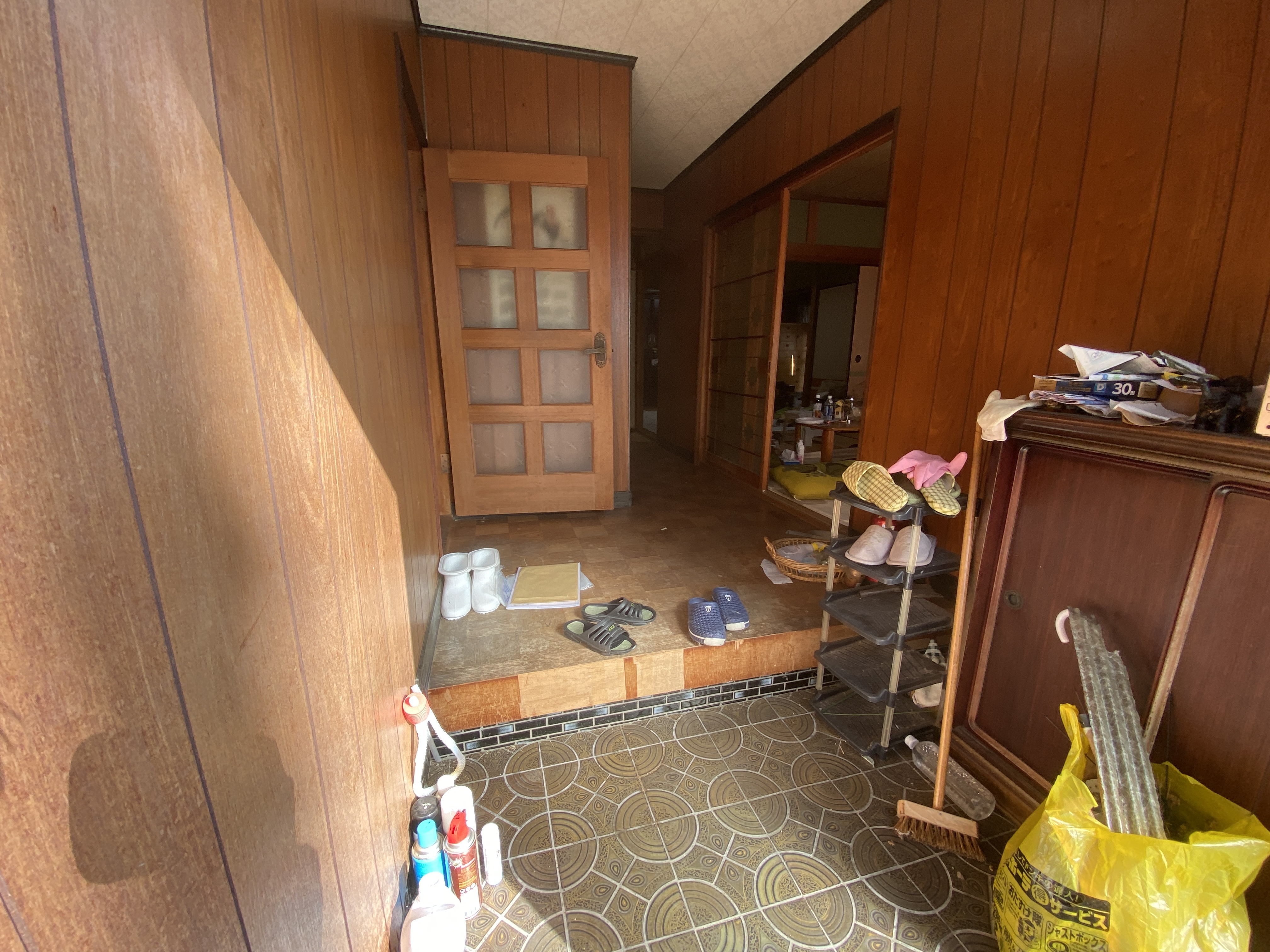 丹波市市島町梶原の中古一戸建の玄関