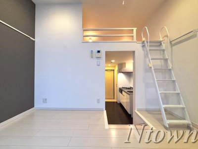 【内装】 | フェニックス | 明るい色調の室内です