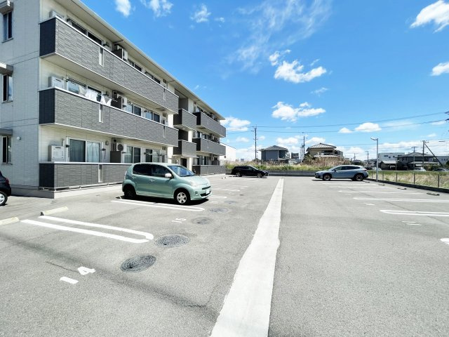 フレスコの駐車場