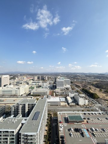 ラ・フォルテ西神中央2番館の展望|バルコニーから神戸の街並みが望めます