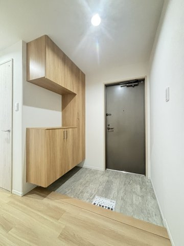 ラ・フォルテ西神中央2番館の玄関|圧迫感の無い明るい玄関