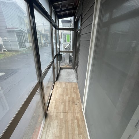 室蘭市宮の森町3丁目13－10戸建（黒）のバルコニー