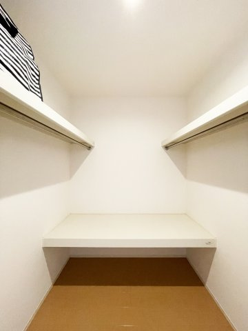 リヴェール F棟の収納