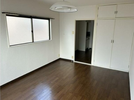 センチュリー21の居間・リビング