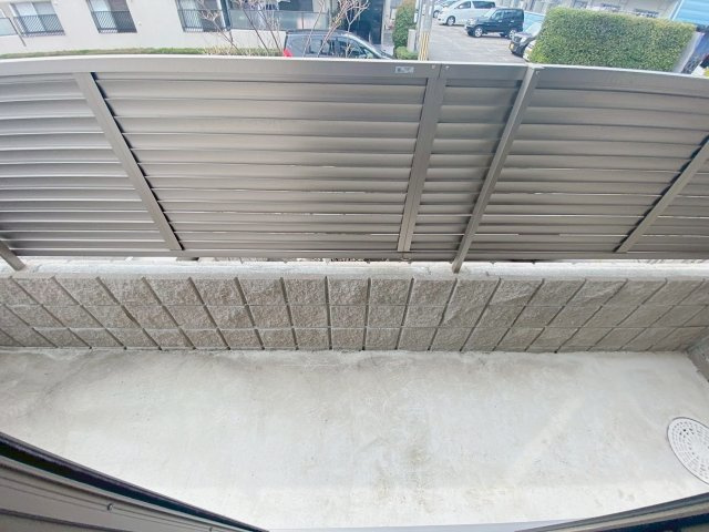 テラス ドゥ グリュⅡ棟のバルコニー|お洗濯にも便利なバルコニー付き