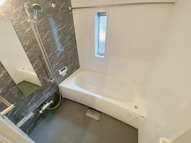 テラス ドゥ グリュⅡ棟の洗面所|脱衣スペースもあります