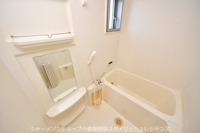 チェリーコート赤坂の浴室|現況と異なる場合は現況を優先します