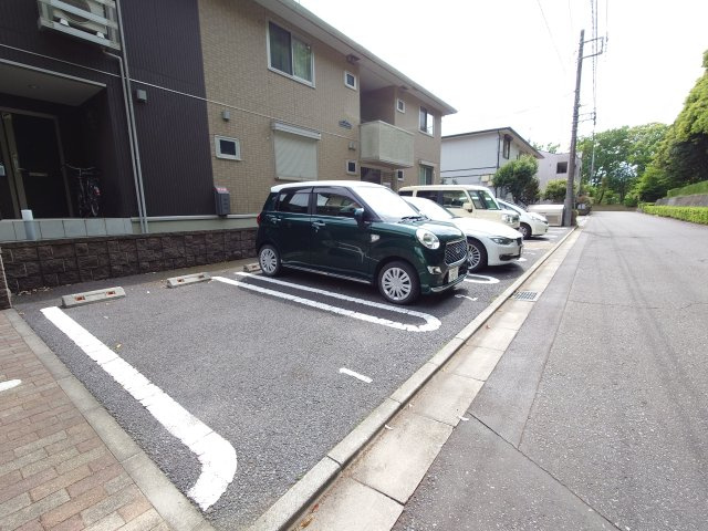 Park Hills Keyakidaiの駐車場