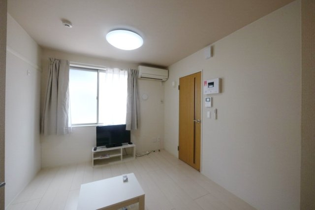 板橋区大谷口北町のアパートの居間・リビング