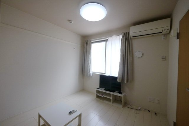 板橋区大谷口北町のアパートの居間・リビング