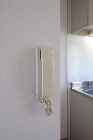 グリーンハイツBのセキュリティ|【撮影前】同アパートの写真にてご紹介しております。アクセントクロスやクッションフロアに差異が出ることがございます。ご容赦ください。