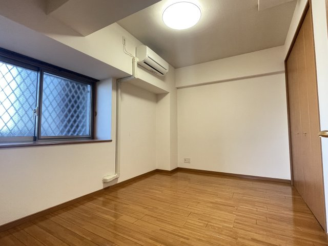 コアマンションネクステージ下通の洋室