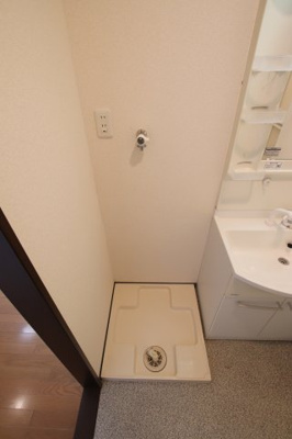 【設備】 | ベステ北野田 | 室内洗濯機置場