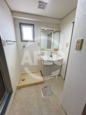 クレール帝塚山　住吉小学校の洗面所|クレール帝塚山　洗面所