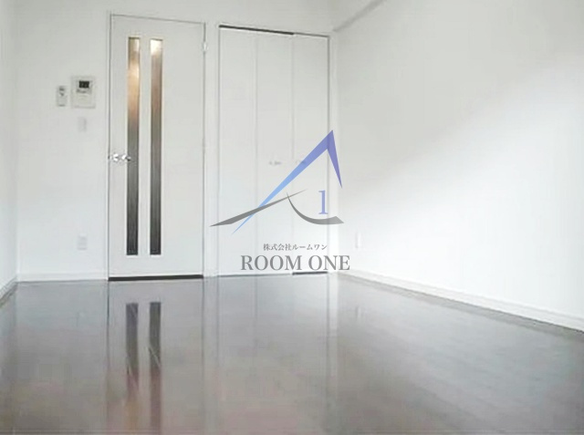 レナトゥス四谷			の居間・リビング|洋室のお部屋です。