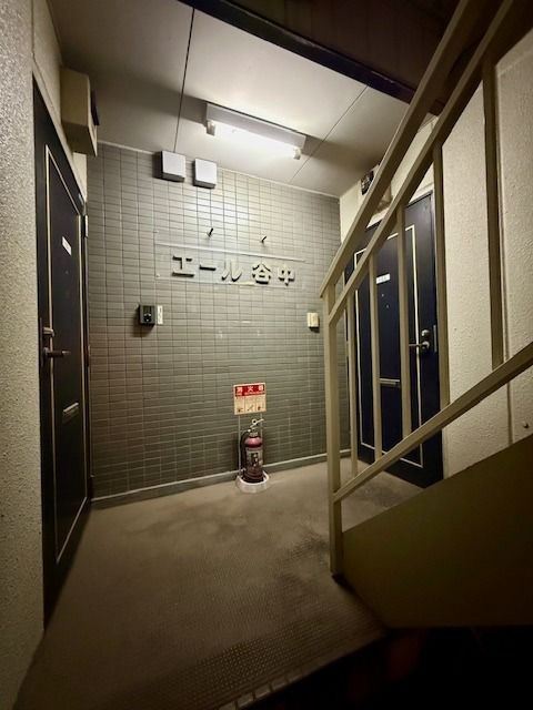 エール谷中のエントランス