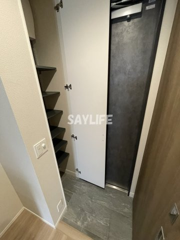 SERPIENTEの玄関