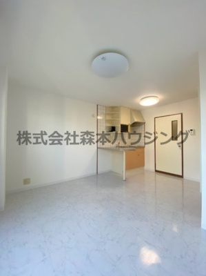 【洋室】 | 　レナジア大和田 | きれいな洋室です