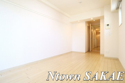 【その他】 | アンジュール栄 | ゆったりとした居間です