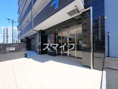 【エントランス】 | セレニテ十三ミラク